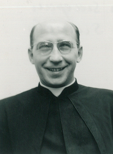 SUMELA Szczepan Sylwester, Sumela Etienne (1920 – 2002), ksiądz diecezji Cambrai, pallotyn, profesor i rektor szkoły drukarskiej w Osny, radca regii