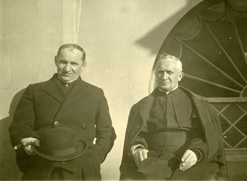 ZARAZA Augustyn (1879 – 1956), ksiądz, misjonarz w Urugwaju i Brazylii, profesor w Collegium Marianum, radca regii 1919-22, 1924-25, współzałożyciel Pobożnego Stowarzyszenia Misyjnego na ziemiach polskich