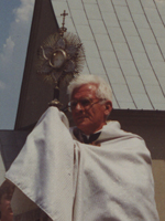 KUDŁACIK JAN (1937 – 2014), ksiądz, kustosz sanktuarium Matki Bożej Wychowawczyni w Czarnej