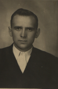 WOŁOSZYK LEONARD (1926 – 2014), ksiądz, rekolekcjonista, kapelan szpitali