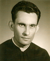 TARKA Roman Piotr (1929 – 1997), ksiądz, od 1987 w diecezji na terenie Stanów Zjednoczonych
