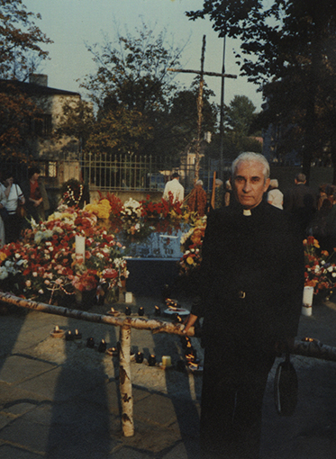 TARKA ROMAN PIOTR (1929 – 1997), ksiądz, od 1987 w diecezji na terenie Stanów Zjednoczonych