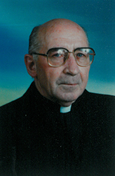 SUMELA Szczepan Sylwester, Sumela Etienne (1920 – 2002), ksiądz diecezji Cambrai, pallotyn, profesor i rektor szkoły drukarskiej w Osny, radca regii